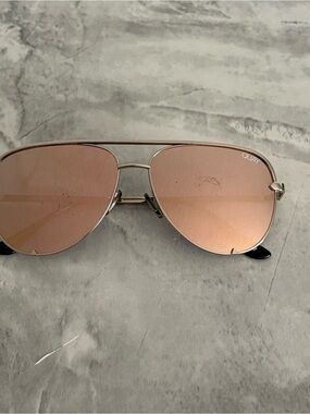 Quay Australia x Desi Perkins High Key Mini Gold